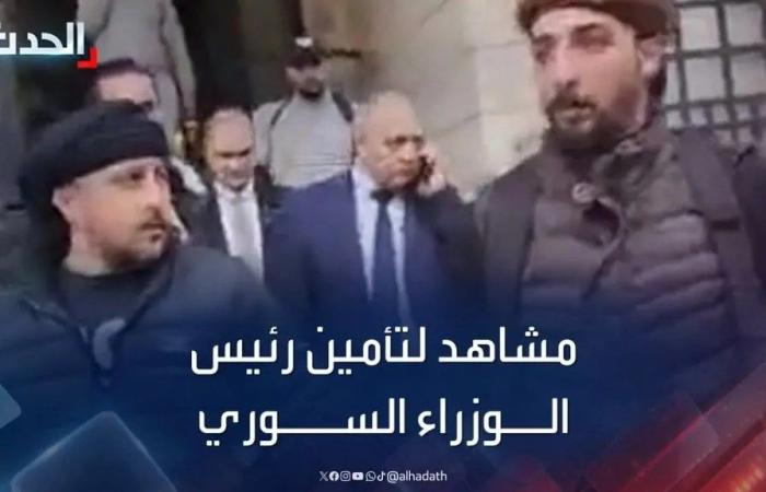 رئيس الوزراء السوري يوضح آخر حوار دار مع بشار الأسد وفيديو متداول لحظة خروجه لتسليم السلطة لقيادة إدارة العمليات العسكرية - بلس 48