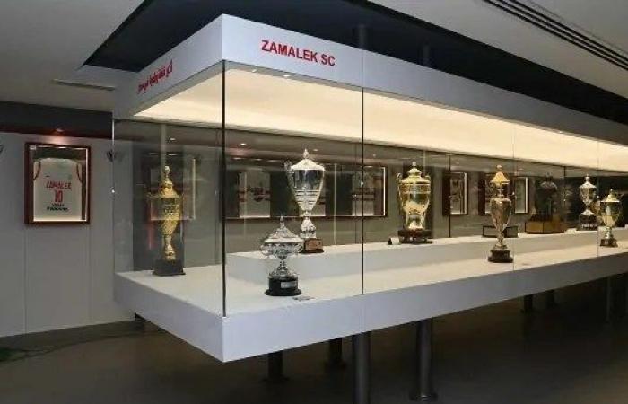 بشعار أكبر قلعة رياضية في مصر الزمالك يفتتح متحف البطولات بحضور كلا من حازم إمام وشيكابالا - بلس 48