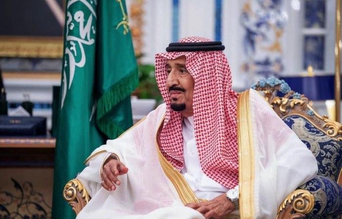 العاهل السعودي يدعو بالصحة للملك - بلس 48