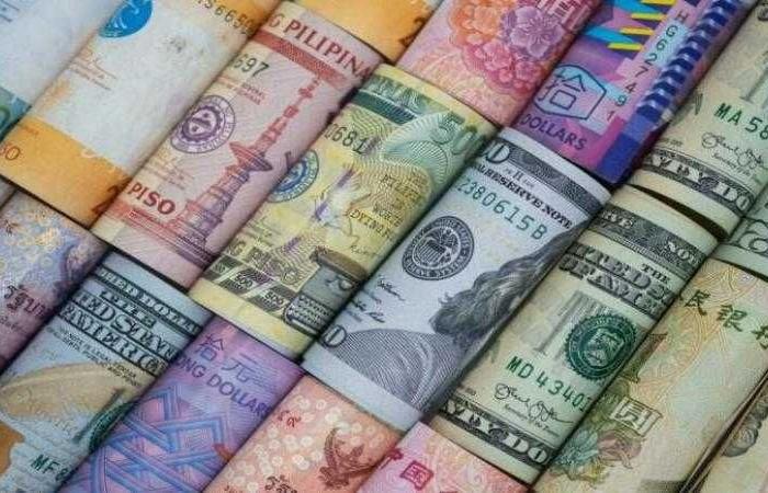 ارتفاع أسعار العملات بختام تعاملات الخميس.. الدينار يتخطى الـ165 جنيهًا - بلس 48