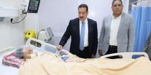 محافظ المنوفية يزور مصابي حادث الإقليمي للاطمئنان على جودة الخدمات الطبية - بلس 48