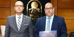 جامعة
      أسيوط
      تحتفي
      بفوز
      أحد
      أساتذتها
      بجائزة
      الملك
      عبد
      الله
      العالمية
      للترجمة
      2024 - بلس 48