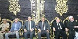 محافظ
      الشرقية
      يُؤدي
      صلاة
      الجنازة
      ويقدم
      واجب
      العزاء
      في
      وفاة
      الدكتور
      أحمد
      هاشم - بلس 48