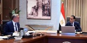 رئيس
      الوزراء
      يلتقي
      وزير
      البترول
      والثروة
      المعدنية
      لاستعراض
      عددٍ
      من
      ملفات
      العمل - بلس 48