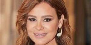 كارول
      سماحة
      تُشعل
      الحماس
      قبل
      طرح
      أغنيتها
      ما
      بتنترك
      وحدك
      لزياد
      الرحباني..
      تفاصيل - بلس 48
