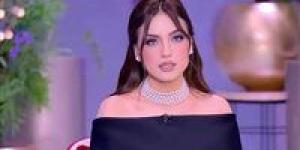 ياسمين
      عز
      بعد
      صعود
      مصر
      لكأس
      العالم:
      رجل
      زيزو
      مسطرة
      ومرموش
      الكورة
      لازقة
      فيه
      بغرا - بلس 48