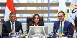 وزيرة
      التنمية
      المحلية
      تبحث
      التعاون
      مع
      محافظ
      الجيزة
      ورئيس
      مجلس
      أمناء
      الجامعة
      الألمانية - بلس 48