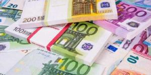 تراجع
      العملة
      الأوروبية..
      سعر
      اليورو
      اليوم
      الثلاثاء
      في
      البنوك - بلس 48