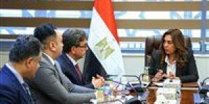 وزيرة
      التنمية
      المحلية
      تبحث
      مع
      نقيب
      الأطباء
      البيطريين
      عدداً
      من
      الملفات
      المشتركة
      بالمحافظات - بلس 48