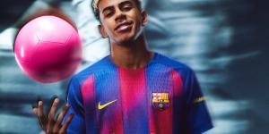 نادي
      برشلونة
      يكشف
      عن
      قميص
      لقاء
      "الكلاسيكو" - بلس 48