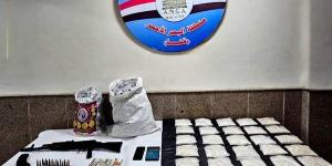 الداخلية تعلن ضبط بؤر لتجارة المخدرات في عدة محافظات ومصرع عنصرين شديدى الخطورة في قنا - بلس 48