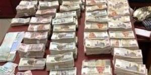 ضبط
      5
      عناصر
      جنائية
      غسلوا
      50
      مليون
      جنيه
      حصيله
      الاتجار
      بالمخدرات - بلس 48