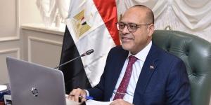 وزير العمل: تفتيش 587 محطة بنزين لتطبيق قانون العمل بحزم - بلس 48