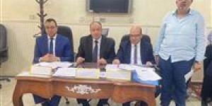 أكثر
      من
      130
      مرشحًا
      في
      الساعات
      الأخيرة..
      غلق
      باب
      الترشح
      لانتخابات
      النواب
      في
      المنيا - بلس 48