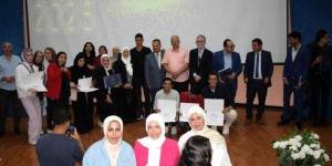 الجامعة
      المصرية
      الروسية
      تكرم
      (53)
      من
      طلاب
      الذكاء
      الإصطناعى..
      بالأسماء - بلس 48