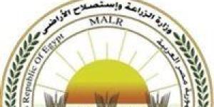 إصدار
      “الزراعة
      في
      كل
      مصر”..
      نظرة
      شاملة
      على
      أنشطة
      مديريات
      الزراعة
      والطب
      البيطري - بلس 48