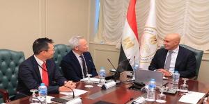 وزير
      التربية
      والتعليم
      يبحث
      مع
      جايكا
      التوسع
      في
      المدارس
      المصرية
      اليابانية
      2025 - بلس 48