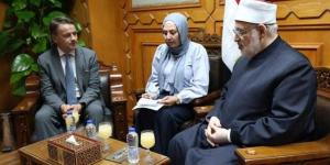 وكيل
      الأزهر
      يستقبل
      وفد
      لجنة
      الشؤون
      الخارجية
      الدنماركي
      لبحث
      تعزيز
      التعاون
      المشترك - بلس 48