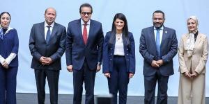 نائب رئيس مجلس الوزراء وزير الصحة يشارك في إطلاق جائزة مصر للتميز الحكومي للقطاع الصحي - بلس 48
