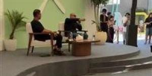 شريف
      عرفة
      يثير
      الجدل:
      عمري
      ما
      شوفت
      أحمد
      زكي
      أب
      عظيم - بلس 48