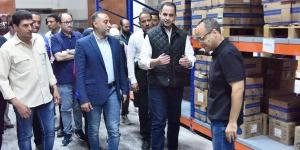 نائب وزير الصحة يتفقد مخازن الأدوية بشمال سيناء ويوجه بتحسين التخزين والصرف - بلس 48