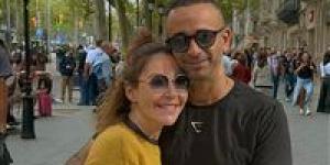 يوم
      كلنا
      مستنيينه
      وحصل..
      نجوم
      الفن
      يهنؤن
      منة
      شلبي
      وأحمد
      الجنايني
      بزفافهما - بلس 48