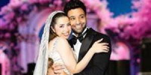 شيماء
      سيف
      وروجينا
      ومصطفى
      كامل..
      كل
      النجوم
      في
      زفاف
      أحمد
      جمال
      وفرح
      الموجي - بلس 48