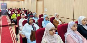 جامعة
      الأقصر
      تطلق
      المبادرة
      الرئاسية
      "أنا
      أيضًا
      مسئول"
      لتأهيل
      شباب
      الجامعات - بلس 48