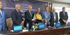 رضا
      حجازي
      يعرض
      رؤية
      لمستقبل
      تعليم
      الكبار
      في
      ظل
      الذكاء
      الاصطناعي - بلس 48
