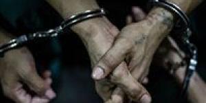 بيسحبوها
      ويبيعوها
      للمواطنين..
      ضبط
      تشكيل
      عصابي
      يستولي
      على
      خطوط
      الهواتف
      المميزة - بلس 48