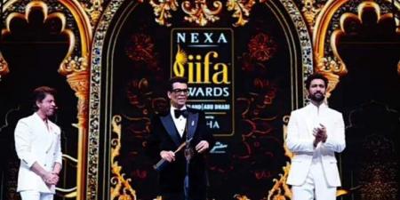 تكريم كاران جوهر في حفل افتتاح IIFA Awards 2024 - بلس 48