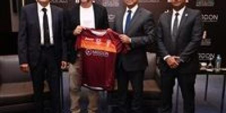 الأسطورة الإيطالية Totti بعد تعاقده مع شركة مدن .. أتمنى فتح المزيد من مدارس الكرة بمصر وأكتشاف مواهب تكمل مسيرتي - بلس 48