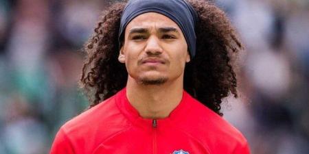 الفلسطيني آدم الكايد يصل القاهرة للانضمام للزمالك - بلس 48