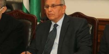 بعد إثارتها جدلا واسعا.. رئيس حزب "الوفد" المصري يوضح تصريحاته حول ذكر "الوفد" في القرآن - بلس 48