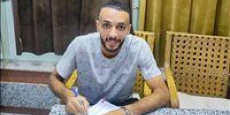 مكادي يضم علي ناصر لاعب وسط طهطا موسمين - بلس 48