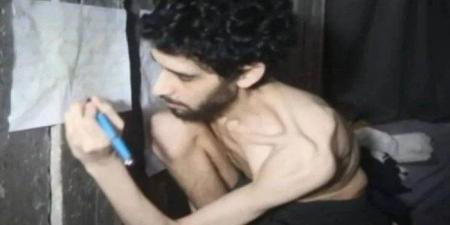 أحفر قبري بيدي.. حماس تنشر مقطعًا مصورًا للمحتجز الإسرائيلي - بلس 48