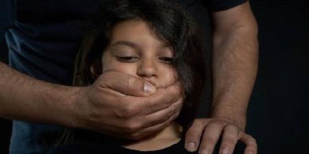 أسرة الطفل «آدم» تكشف تفاصيل صادمة حول اعتداء مدرب كرة قدم بالإسكندرية على نجلهم - بلس 48