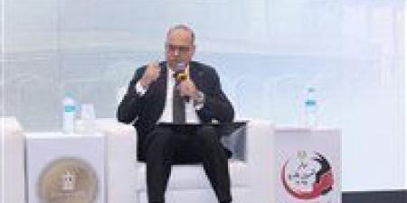 وزير العمل: إعادة مليارا و388 مليونا و795 ألف جنيه مستحقات مالية للمصريين بالخارج ..خلال عام ونصف - بلس 48