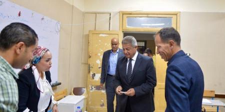 رئيس "الأعلى للإعلام" يدلي بصوته في انتخابات الشيوخ.. ويؤكد: المشاركة واجب وطني وحق دستوري - بلس 48