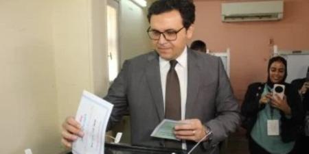 وزير الثقافة يدلي بصوته فى انتخابات مجلس الشيوخ ويؤكد : التصويت الحر هو أحد الحقوق الدستورية - بلس 48