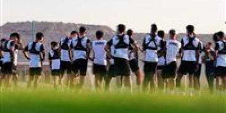 عبد الناصر محمد يطمئن على لاعبي الزمالك قبل مباراة سيراميكا في الدوري - بلس 48