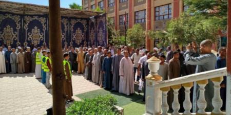 إقبال على عدد من لجان دشنا بقنا فى انتخابات الشيوخ.. صور - بلس 48