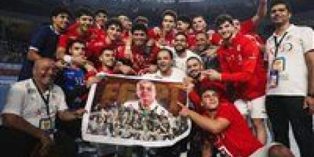 لقطة اليوم.. لاعبو منتخب مصر يحتفلون بالفوز على كوريا بصورة طارق محروس - بلس 48