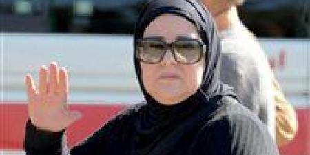 في ذكرى وفاتها.. تصريحات مؤثرة لـ دلال عبد العزيز عن الموت والعزاءات: كانوا بيسموني عزا عبد العزيز - بلس 48