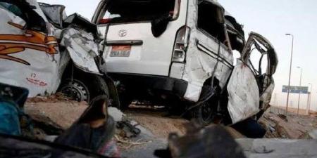 مدير أمن الجيزة يصل موقع تصادم أتوبيس الكريمات على الطريق الصحراوي الشرقي - بلس 48