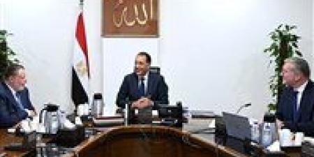 رئيس الوزراء يتابع جهود توفير المنتجات البترولية وموقف سداد مستحقات الشركاء الأجانب في قطاع البترول - بلس 48