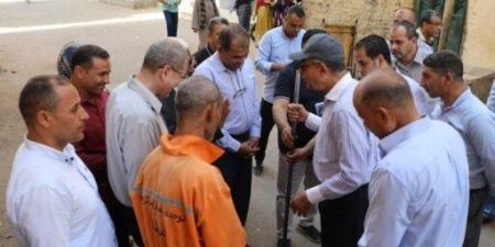حماية لعمال النظافة من الإجهاد الحراري.. محافظ المنيا يوقف العمل وقت الذروة - بلس 48