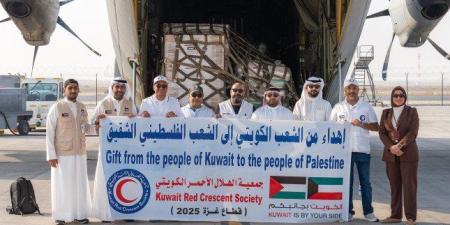 إقلاع الطائرة الثانية من الجسر الجوي الكويتي الثاني محملة بـ10 أطنان مساعدات غذائية للأشقاء في غزة - بلس 48