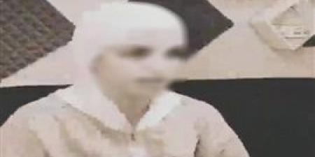 كشف
      حقيقة
      ادعاء
      سيده
      بقيام
      طليقها
      يتجريدها
      من
      ملابسها
      وتصويرها
      بالبحيرة - بلس 48