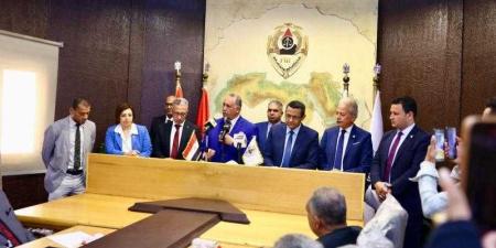 نقيب
      المحامين
      يعرض
      موقف
      النقابة
      من
      مقترحات
      تعديل
      مشروع
      قانون
      الإجراءات
      الجنائية - بلس 48